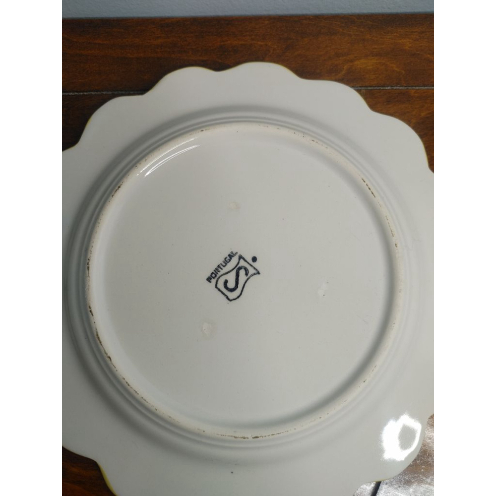 Vintage SECLA Portugal hand-painted 8" scalloped floral ceramic dessert plates - Picture 8 of 9